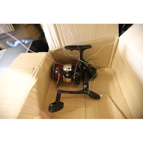 262 - 3 x sea fishing reels inc Mitchell & 2 x impact