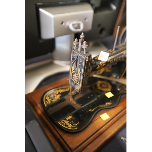 263 - Old Singer sewing machine