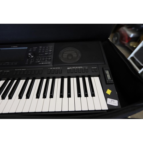 271 - Yamaha PSR - SX900 keyboard with cables - warranted until 12 noon Tuesday following the above sale