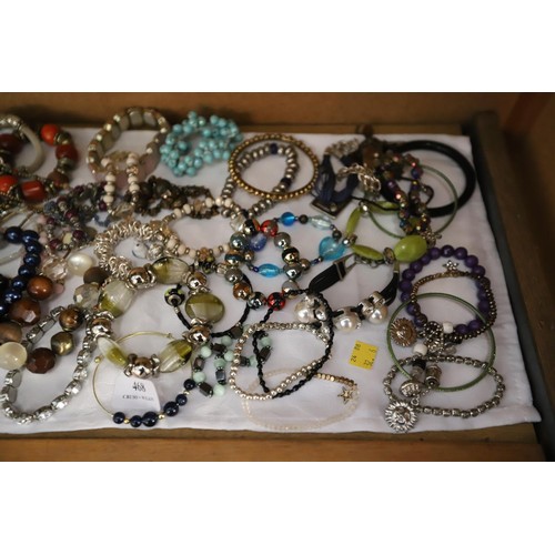 468 - Large variety of bracelets