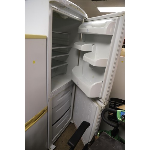 139 - Hotpoint firdge freezer - warranted until 12 noon Tuesday following the above sale