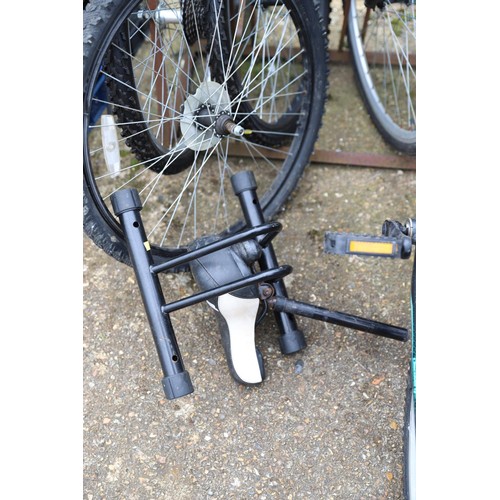 23 - 3 x bike wheels/bike stand/seat