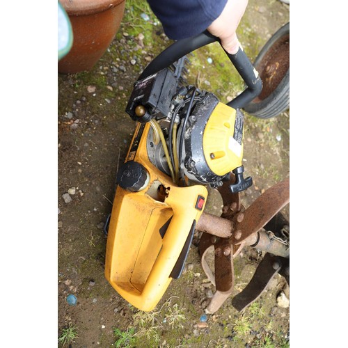 47 - JCB petrol hedge cutter - sold as seen