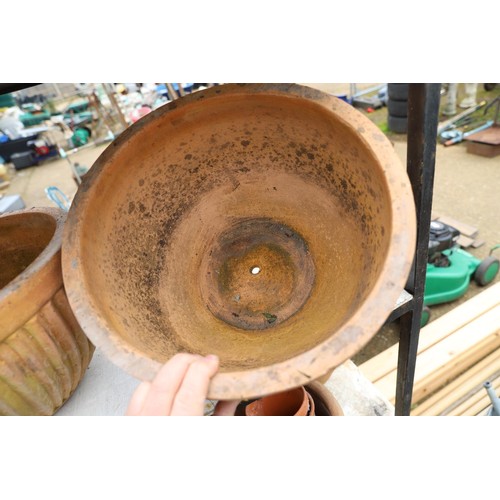 91 - 3 large terracotta pots - 1 a/f