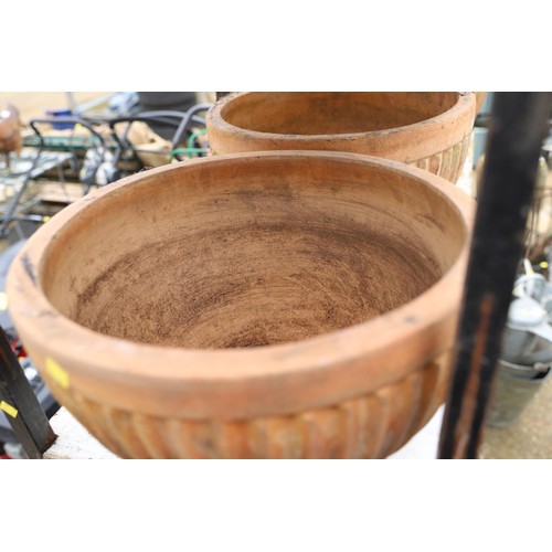 91 - 3 large terracotta pots - 1 a/f