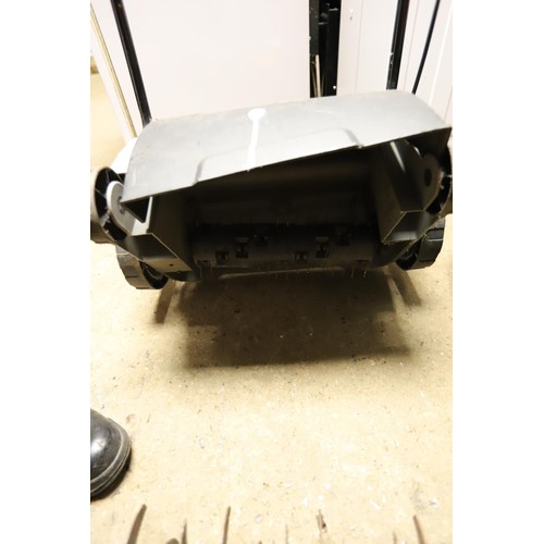 119 - Electrical scarifier - warranted until 12 noon Tuesday following the above sale