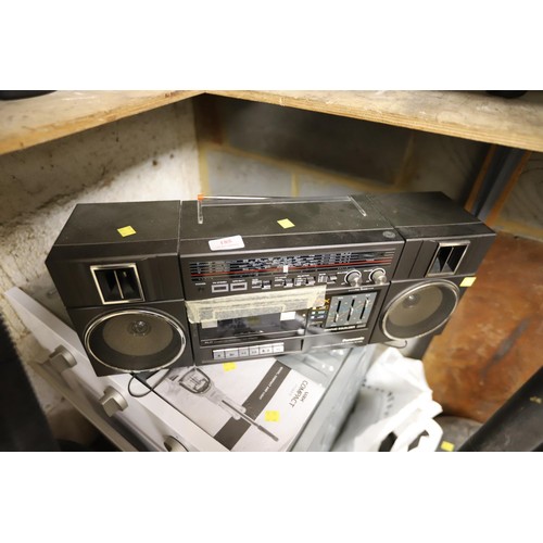 185 - Panasonic portable stereo