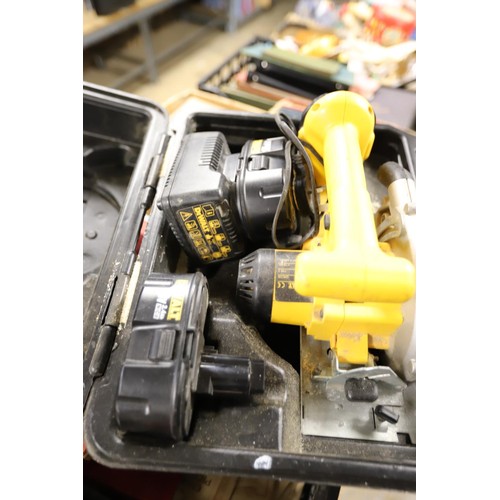 224 - Battery DeWalt circular saw  & 2 batteries - to be rewired by a qualified electrician