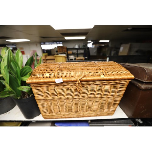 326 - Wicker chest