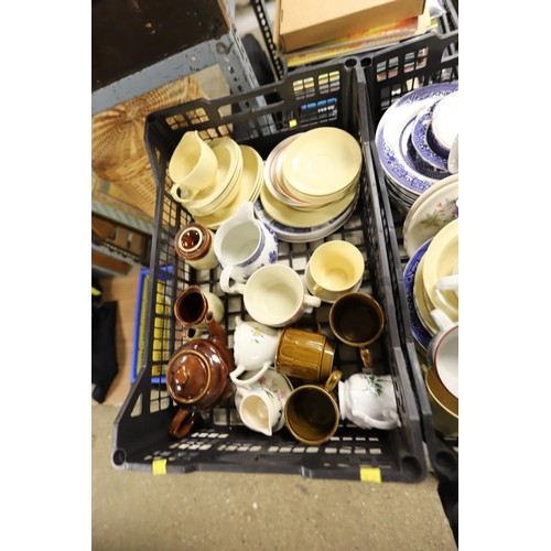 332 - 2 boxes of crockery