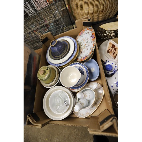 350 - 2 x boxes of assorted china vases etc