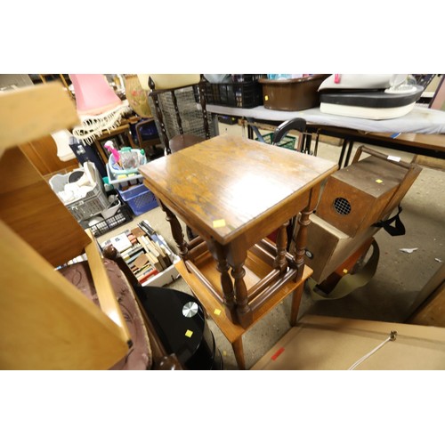 367 - Oak nest of 2 tables, stool, tables, TV unit, pictures, etc