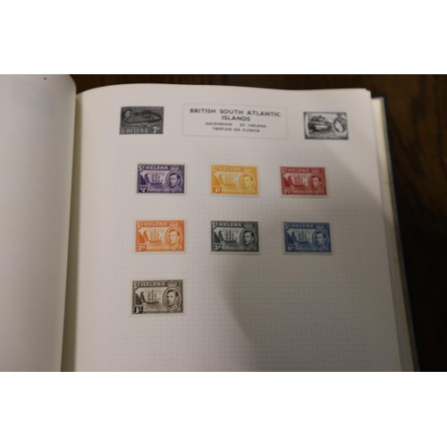 410 - Worldwide stamp collection in 3 albums