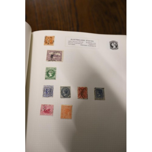 410 - Worldwide stamp collection in 3 albums