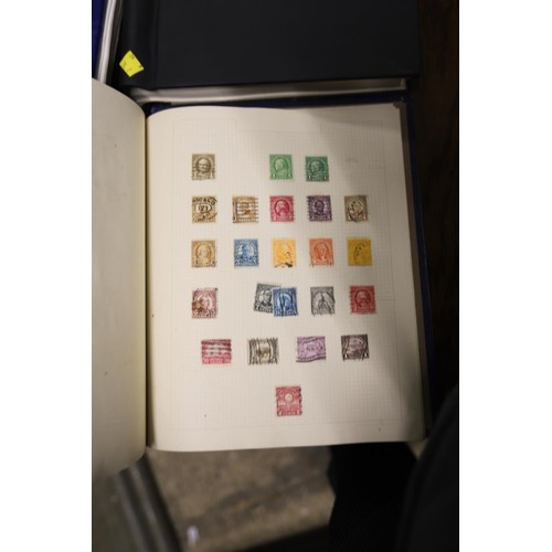 410 - Worldwide stamp collection in 3 albums