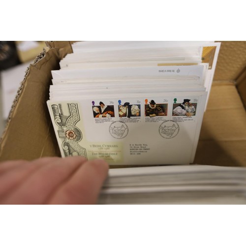 413 - Large qty of Great Britain first day covers