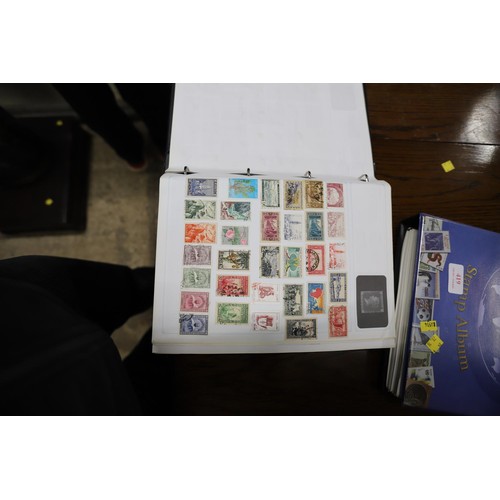 419 - Comprehensive world stamps collection in 2 Stanley Gibbons albums