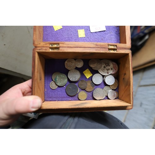 475 - Carved wooden box silver old coins, old £5 note, collectable 50p's, etc