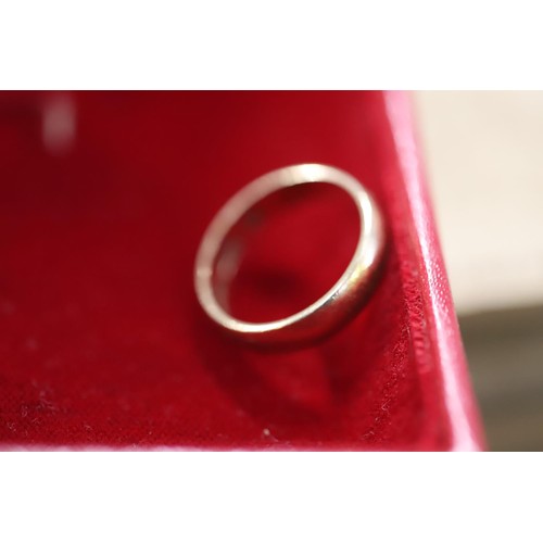 519 - 9 ct gold ring - 2.9gms