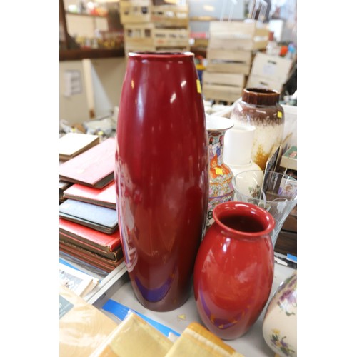 572 - 7 various vases