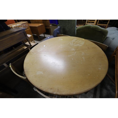 587 - Teak extendable round dining table & chairs