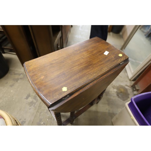 590 - Small barley twist drop leaf table