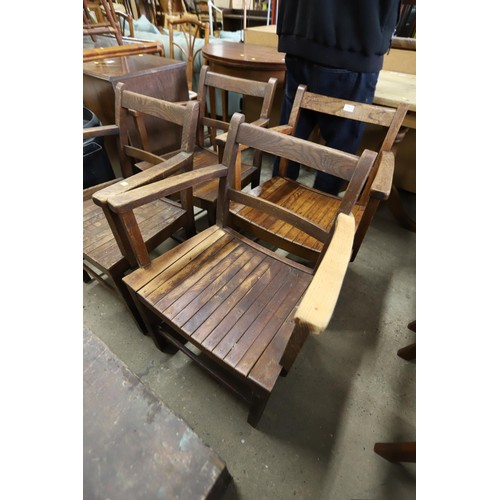 594 - 4 oak chairs