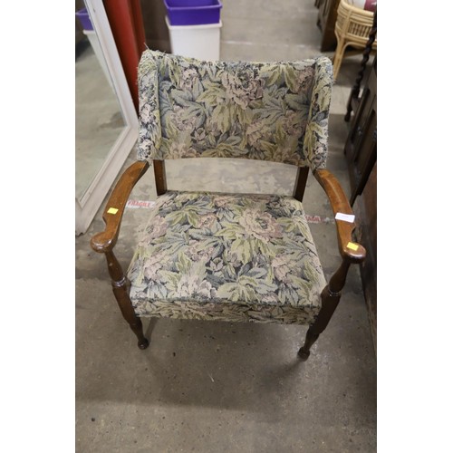 600 - Nursing/bedroom chair