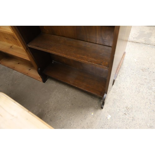 605 - Oak 4 shelf bookcase