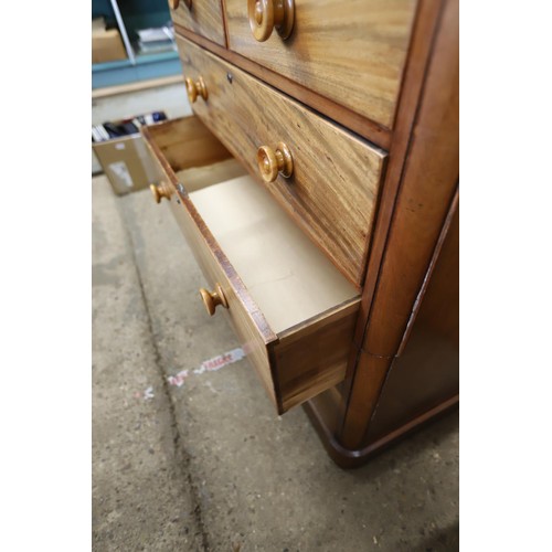 608 - Mahogany graduated 3 long, 2 short drawer chest