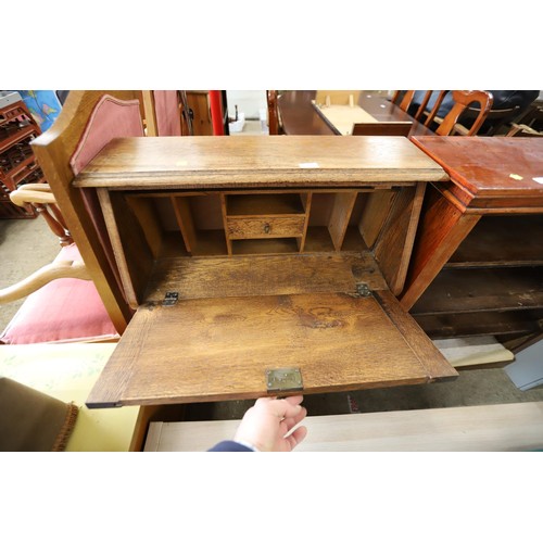 612 - Oak larkin desk