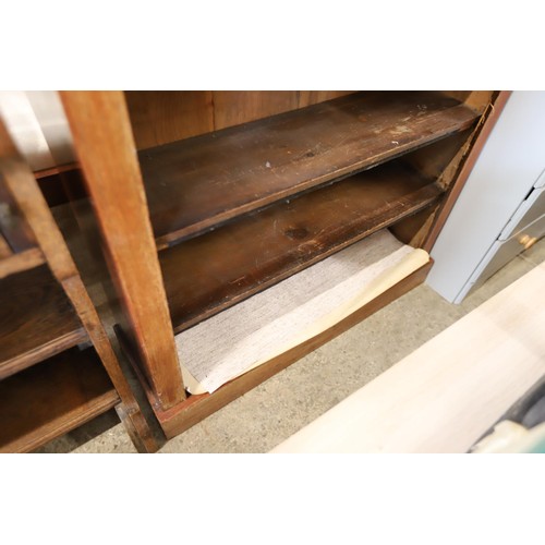 613 - 4 shelf bookcase