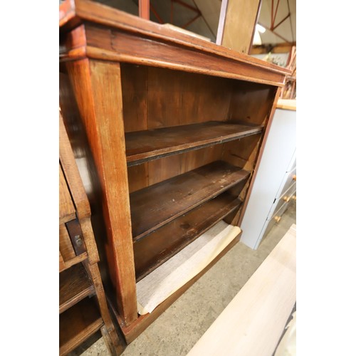 613 - 4 shelf bookcase