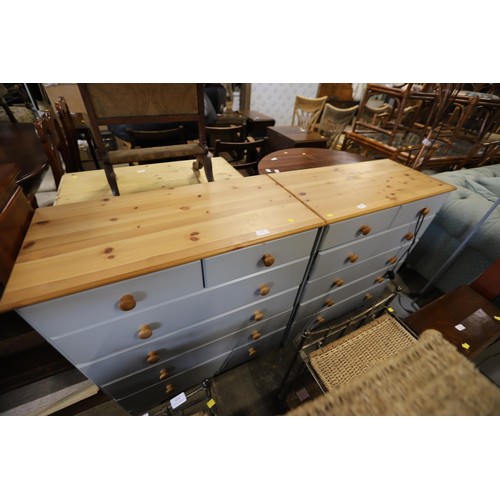 617 - Chest of drawers (pine) x 2 Af / damaged