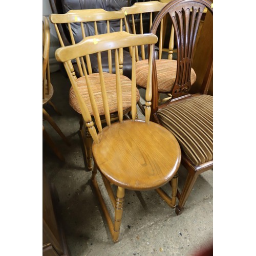 657 - 3 round seated kitchen chairs