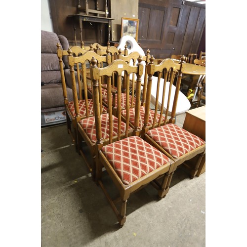 680 - 7 oak chairs (2 carvers, soltera)