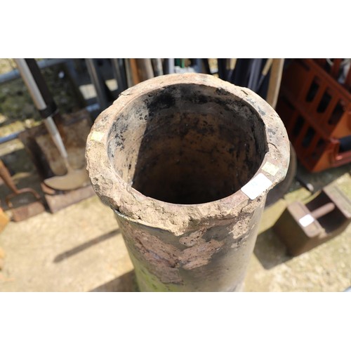 32 - Chimney pot, a/f