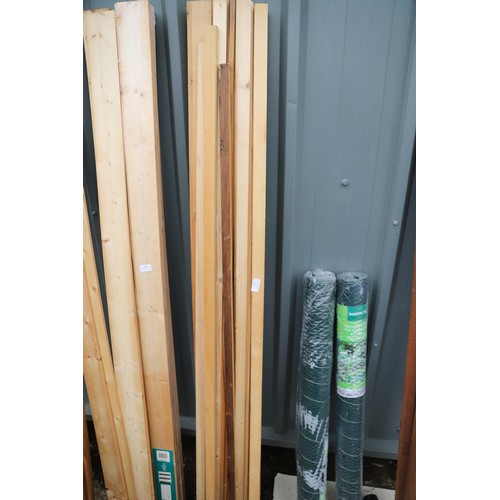 19 - Bundle of various timber