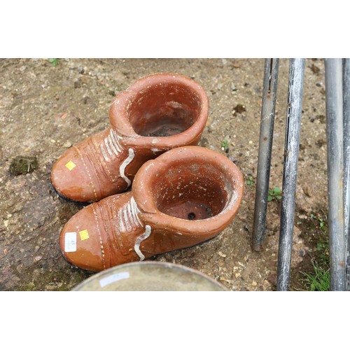 45 - 2 concrete 'boot' planters