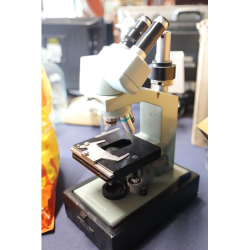 249 - Microsystem 70 - microscope - to be rewired by a qualified electrician