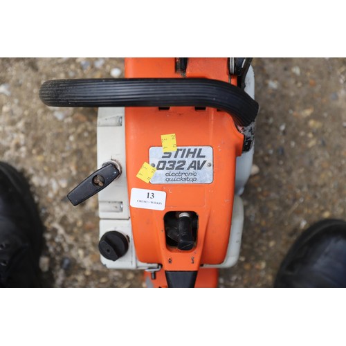 13 - Stihl D32-AV chainsaw