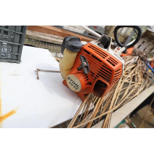 19 - Stihl strimmer, petrol