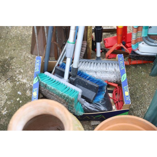 24 - Qty of garden tools, incl wolf, car cleaniing brushes, jump leads, bird feeder, etc