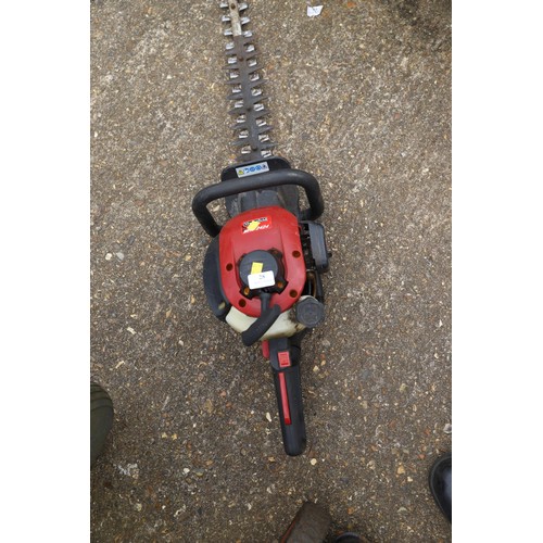 28 - Mountfield hedge cutter