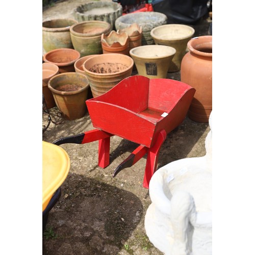 52 - Red wheelbarrow