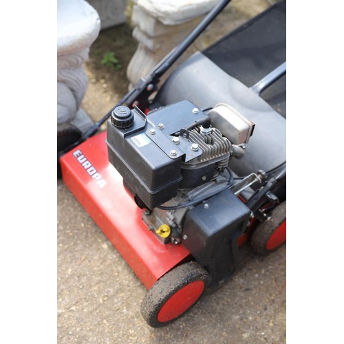 59 - Petrol scarifier