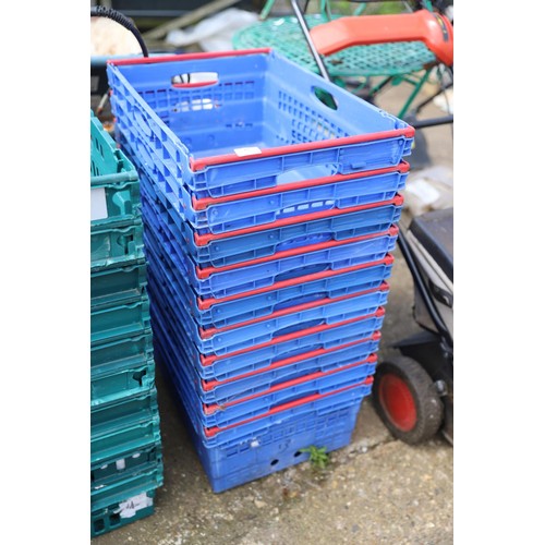 62 - 10 x blue bale arm crates