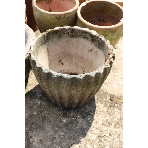 74 - 2 concrete pots