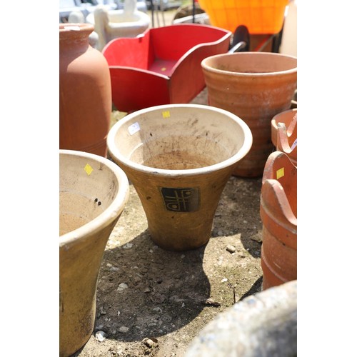 78 - 2 beige brown pots