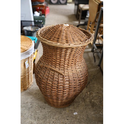 152 - 2 wicker laundry baskets